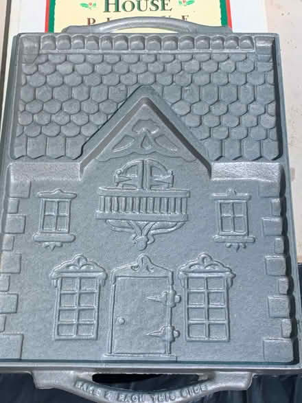 Photo of free Gingerbread house mold (Lexington) #2