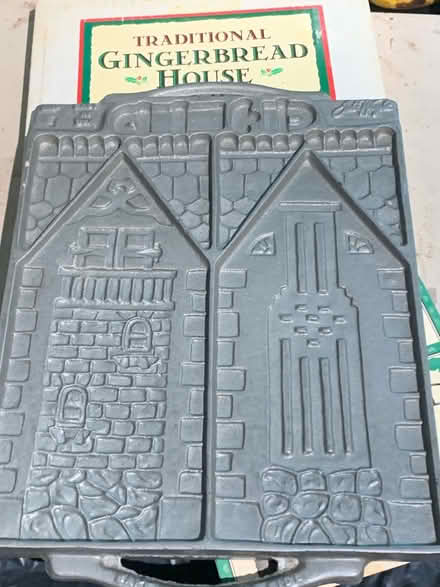 Photo of free Gingerbread house mold (Lexington) #3