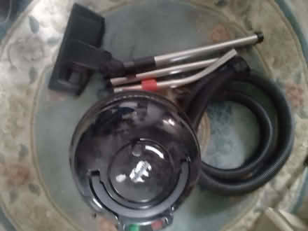 Photo of free henry hoover numatic international (Askew Road W12) #3