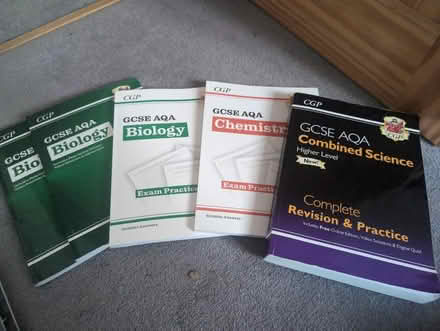 Photo of free GCSE science revision books (CT1) #1