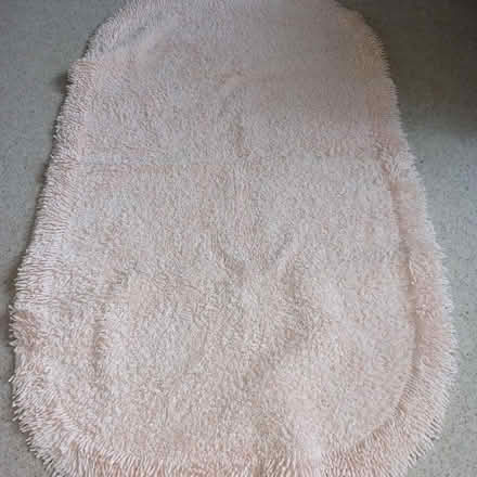 Photo of free Large bath mat (Denton's Green WA10) #1