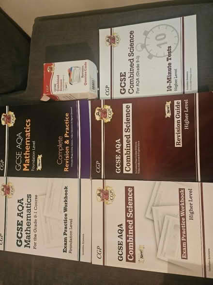 Photo of free Revision guides (Yate) #1