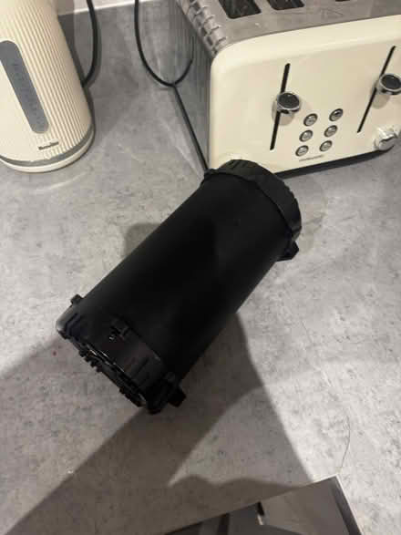 Photo of free Speaker (Kidbrooke SE3 9SU) #2