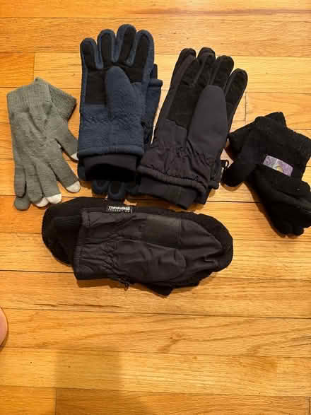 Photo of free Children’s gloves (Montville, New Jersey) #1