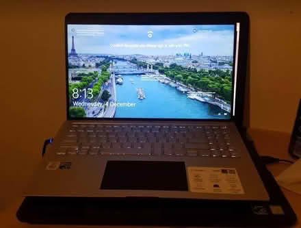 Photo of Old 15.6 -inch Laptop (Erith DA17) #1