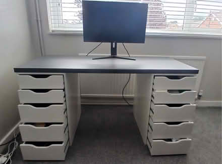 Photo of free Computer desk (Chessington KT19) #1