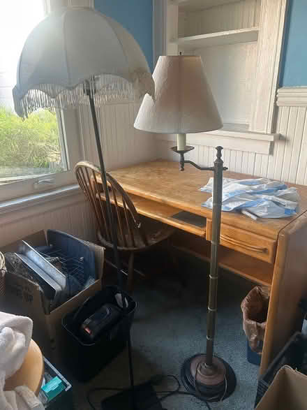 Photo of free One floor lamp (North Berkeley) #1