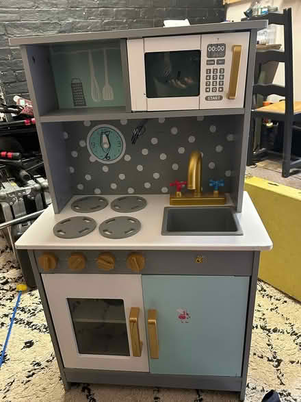 Photo of free Play kitchen (Stanford, Biggleswade SG18) #1