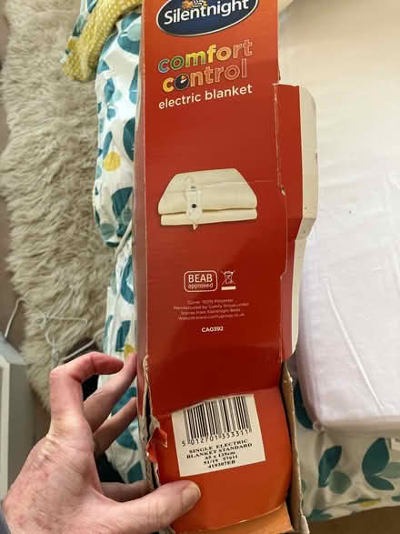 Photo of free Single electric blanket (Twickenham Green) #2