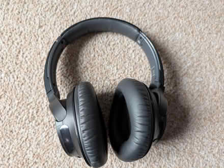 Photo of free Sony noise cancelling headphones (Hornby LA2) #1
