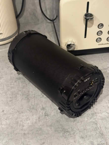 Photo of free Speaker (Kidbrooke SE3 9SU) #3