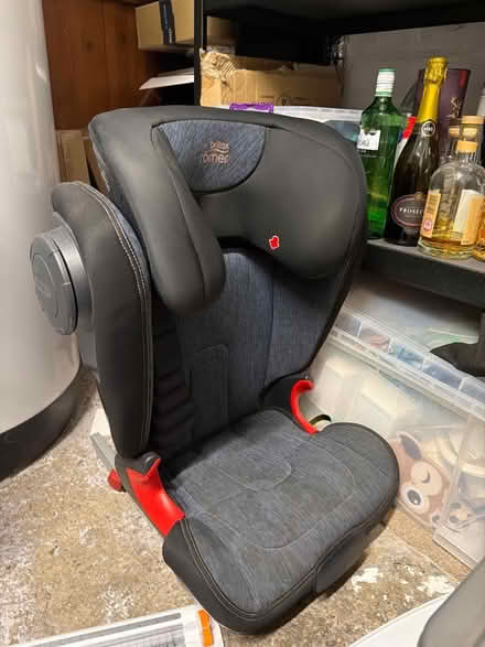 Photo of free Britax romer car seat (age 3.5 - 12 years) (Moseley B13) #1