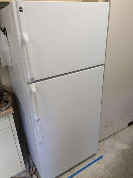 Photo of free Refrigerator (San Mateo - 26th & Alameda) #1