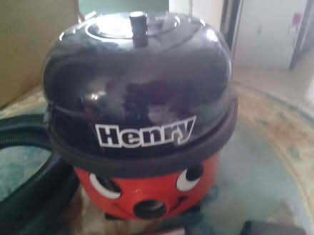 Photo of free henry hoover numatic international (Askew Road W12) #1