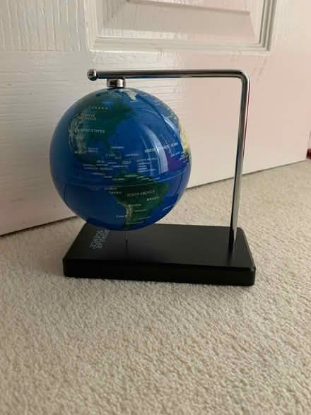 Photo of free Popular Science Globe (East Morton BD20) #1