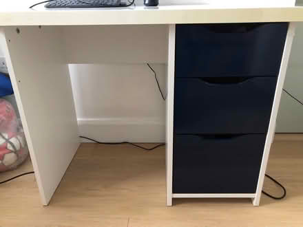 Photo of free Child desk (NW6 1AA) #3