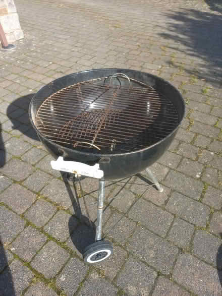 Photo of free Weber Kettle Barbecue (Berrier CA11) #3