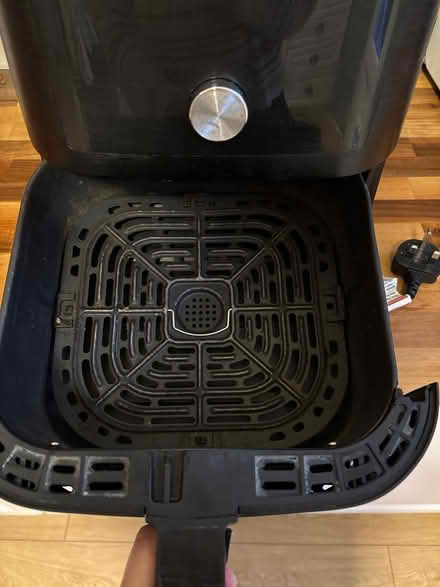 Photo of free Instant vortex air fryer (N2 9pu) #2