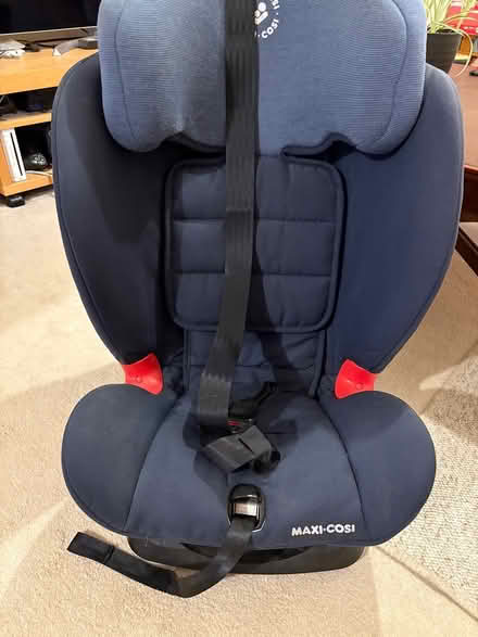 Photo of free Maxi cosi isofix car seat (Frome Stonebridge area) #1