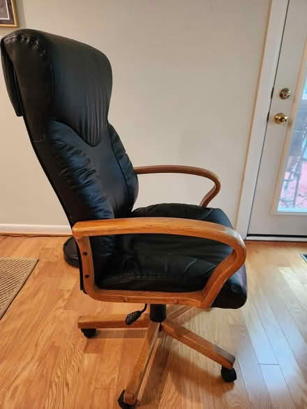 Photo of free Full Size Office Chair (Bowie) #2