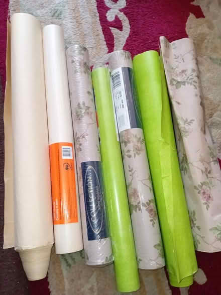 Photo of free Sélection of wall and lined paper (Peckham) #1