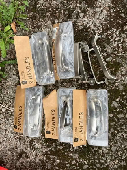 Photo of free Kitchen cupboard handles (Kingsway) #1