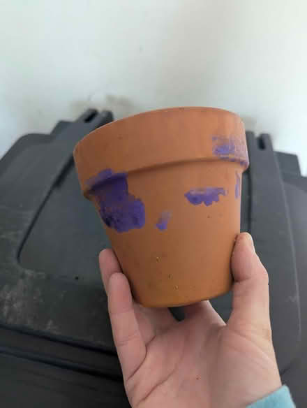 Photo of free Terra cotta pot (63rd& main, DG) #1