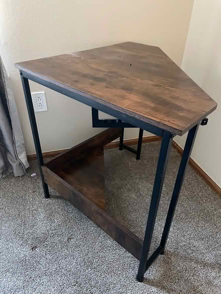 Photo of free Small corner desk (Broomfield) #3