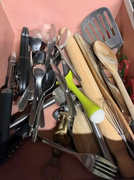 Photo of free Cutlery & Kitchen utensils (G72 8QU) #1