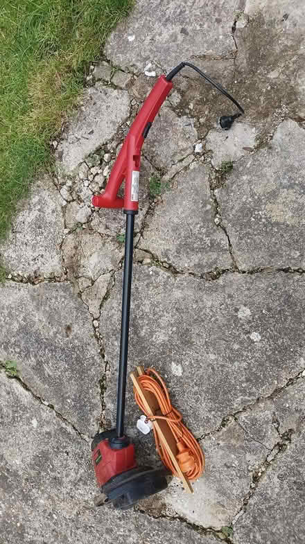 Photo of free Skil strimmer (South reading RG2) #1