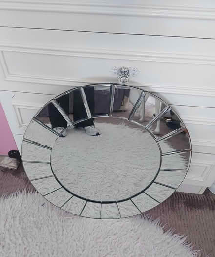Photo of free Mirror (Horton bank top BD7) #1