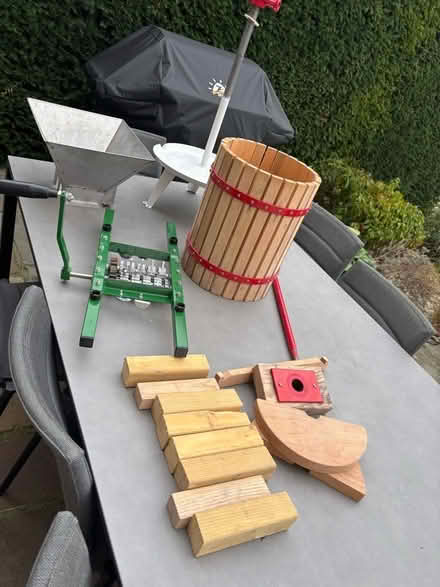 Photo of free Apple press (Widcombe) #1