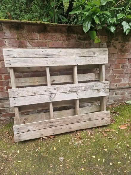 Photo of free Wood pallet (Broxbourne EN10) #1