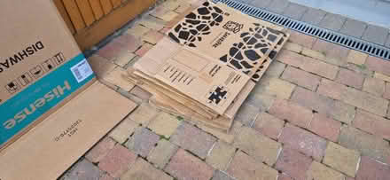 Photo of free Boxes (Tw208jz) #1