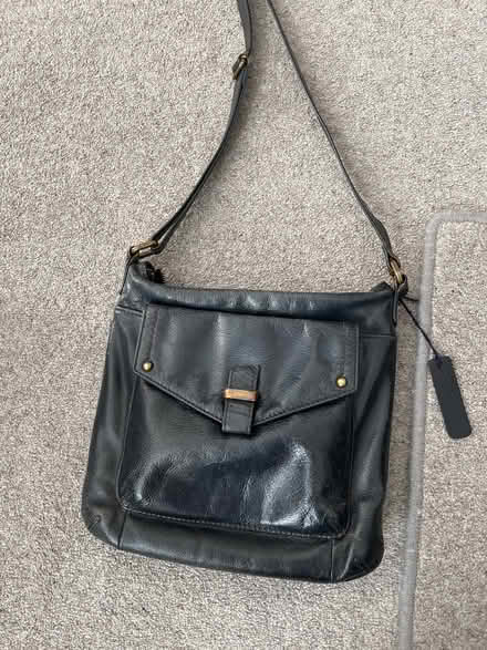 Photo of free Cross over handbag- M&S. Leather (Cambusbarron FK7) #1