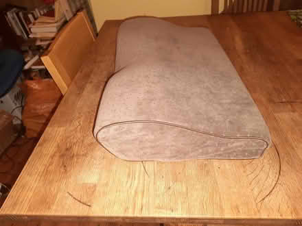 Photo of free Memory Foam Shaped Pillow (Tw9 4lh) #2