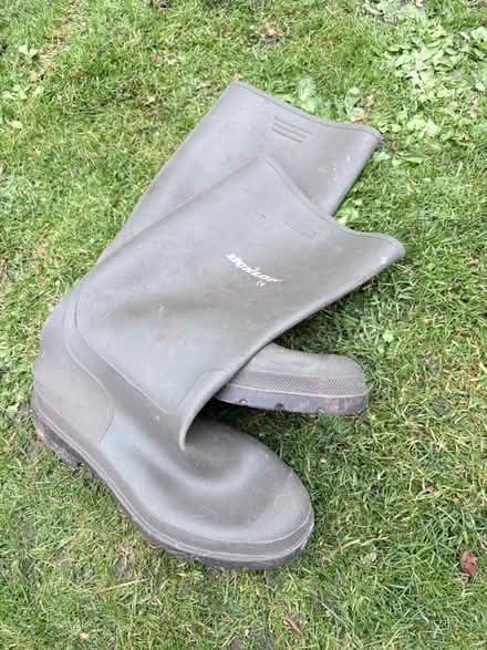Photo of free Dunlop wellington boots uk 9 eur 43. (Hoole CH2) #1