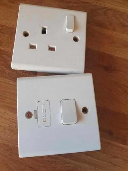 Photo of free 2 sockets (Enfield EN2) #2