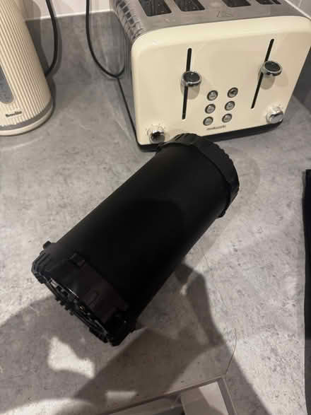 Photo of free Speaker (Kidbrooke SE3 9SU) #1