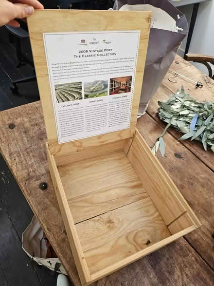 Photo of free Wine box (SW8) #2