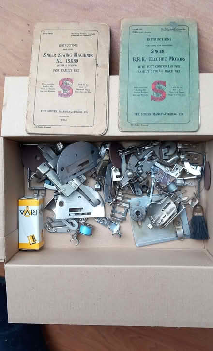 Photo of free Singer sewing machine & accessories (Carnon Downs TR3) #3