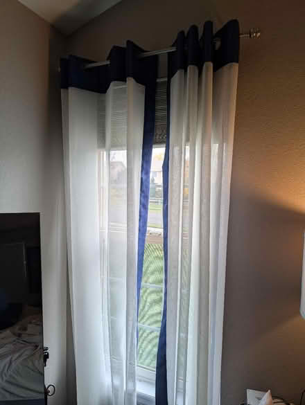 Photo of free curtains (SE Aurora) #4