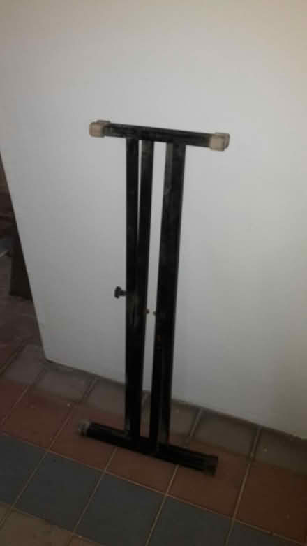 Photo of free Keyboard Stand (Queenstown, near MRT) #3