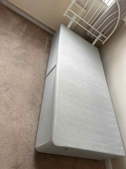 Photo of free Singe divan bed all clean (Wickford SS11) #2
