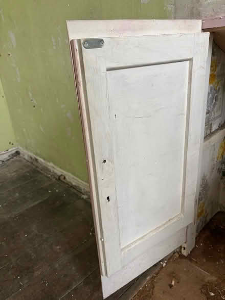 Photo of free Cupboard doors (Chelsfield BR6) #2