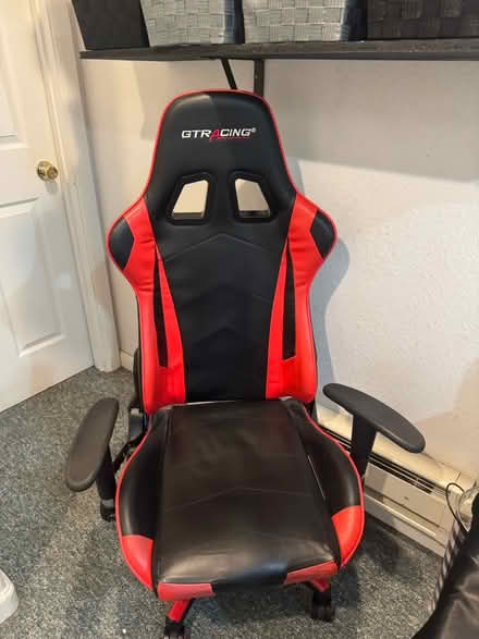 Photo of free Gaming chair (Santa Cruz near mystery spot) #1