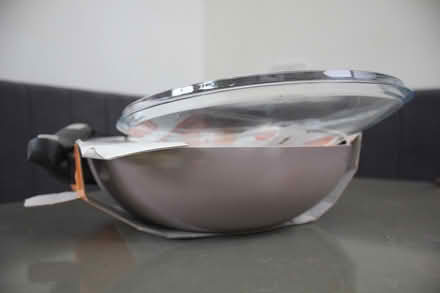 Photo of free ceramic wok (Bray Seafront) #2