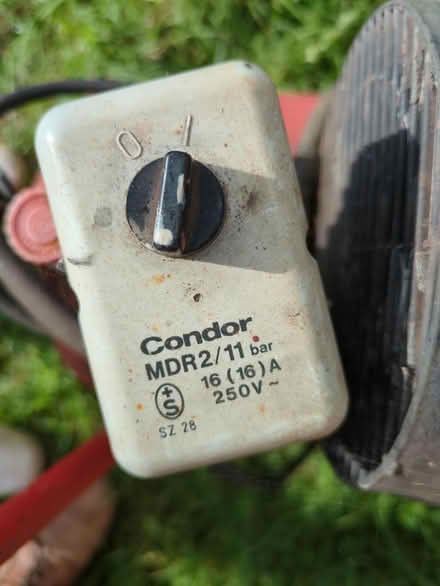 Photo of free Air compressor (Bengeo, Hertford SG14) #4