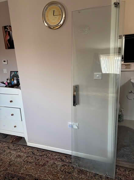 Photo of free Shower door (KT19 8fu) #2