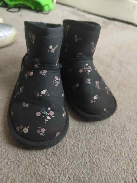 Photo of free Kids shoe (B11) #1